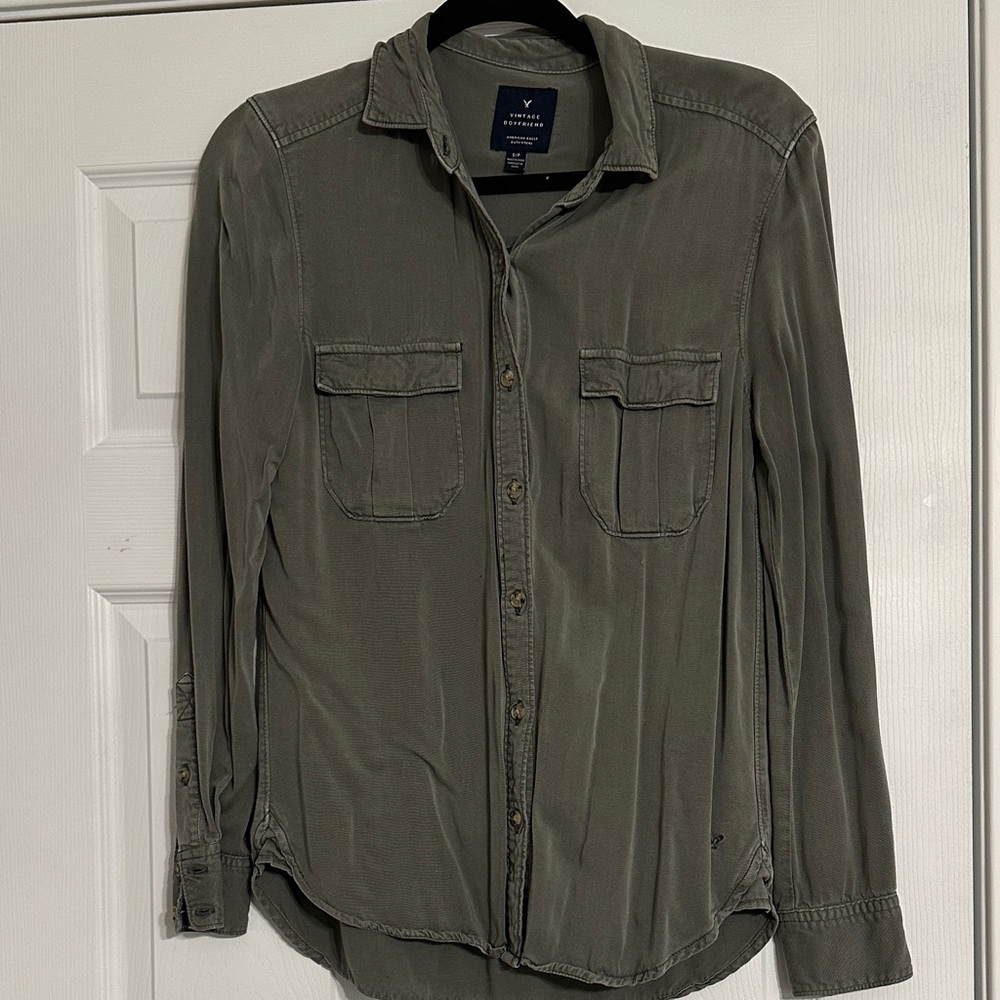 American Eagle Outfitters Gray Vintage Boyfriend Shirt